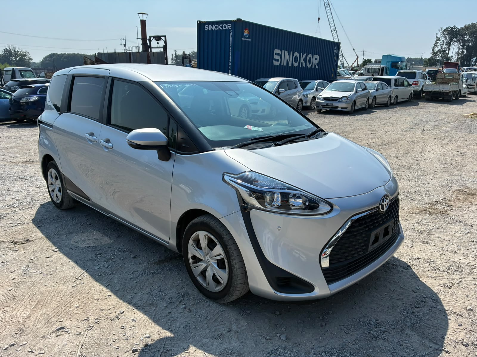 Toyota Sienta 2021