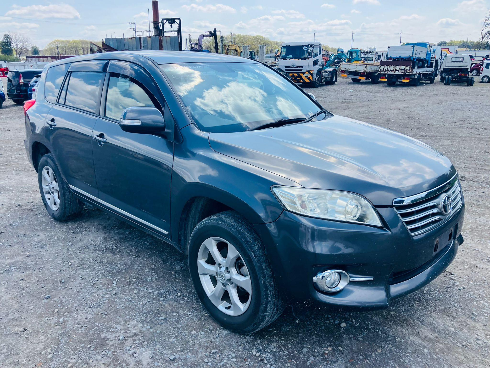 Toyota Vanguard 2013