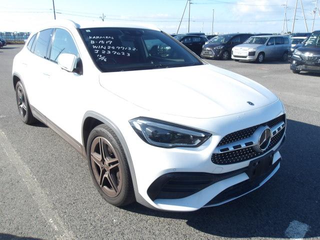 Mercedes Benz GLA-class 2021