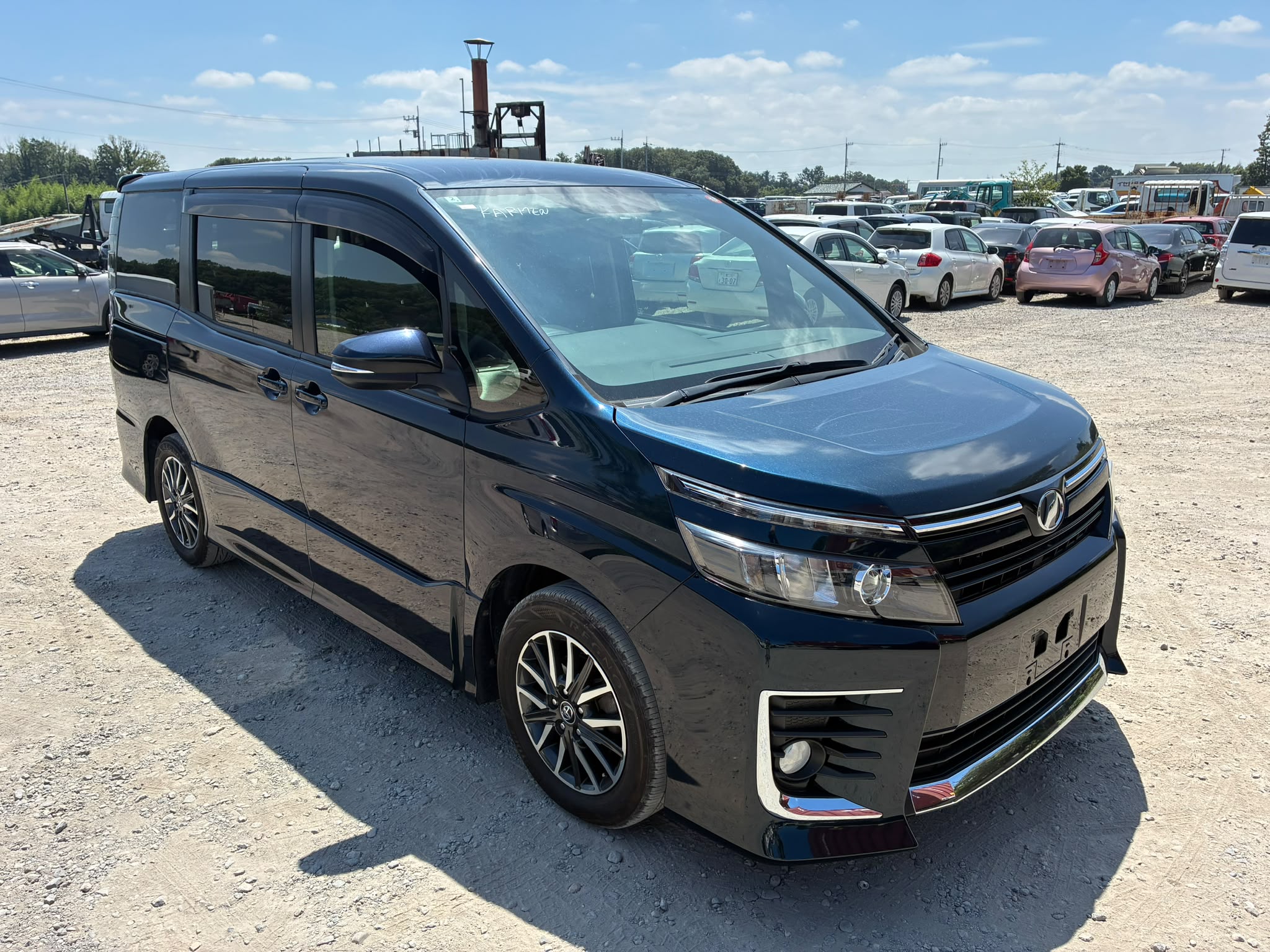 Toyota Voxy 2015