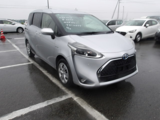 Toyota Sienta 2020