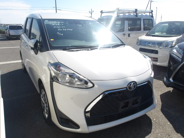 Toyota Sienta 2021