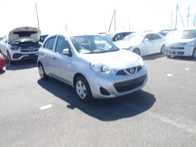 Nissan March 2022
