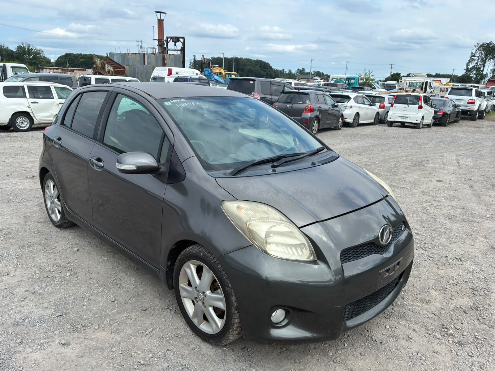 Toyota Vitz 2010