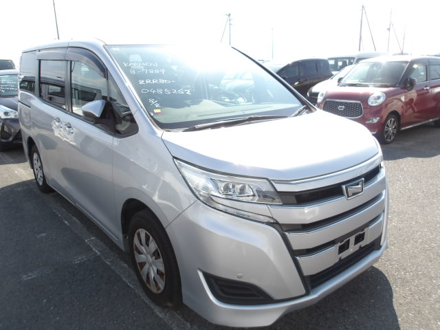 Toyota Noah 2019