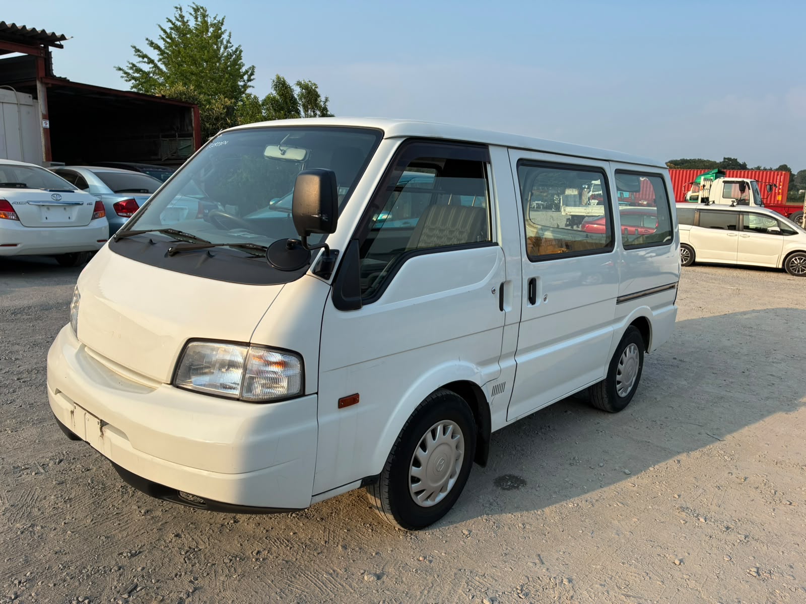 Mazda Bongo Van 2019