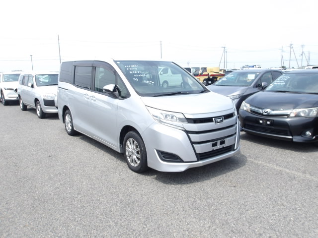 Toyota Noah 2019