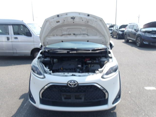Toyota Sienta 2019