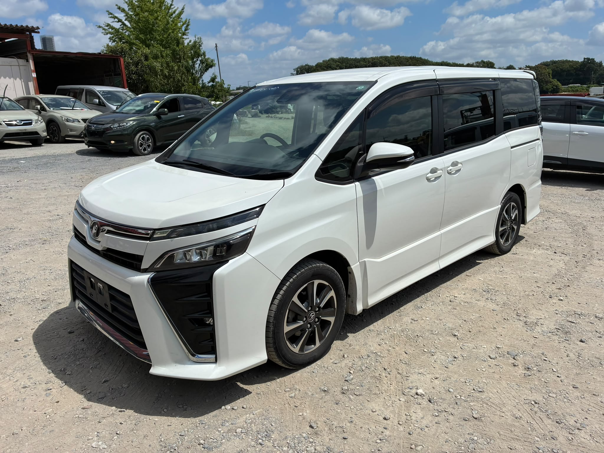 Toyota Voxy 2017