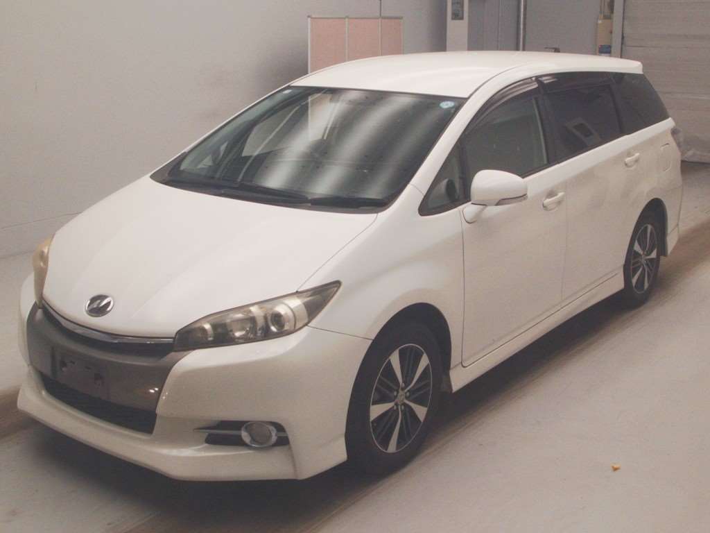 Toyota Wish 2013