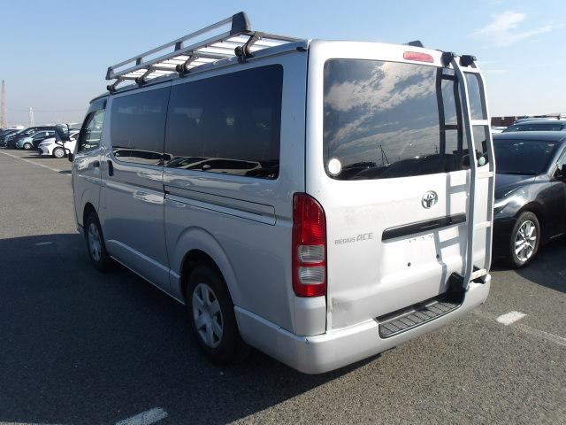 Toyota Regiusace Van 2012