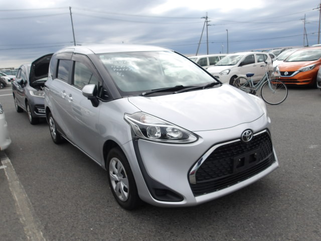 Toyota Sienta 2019