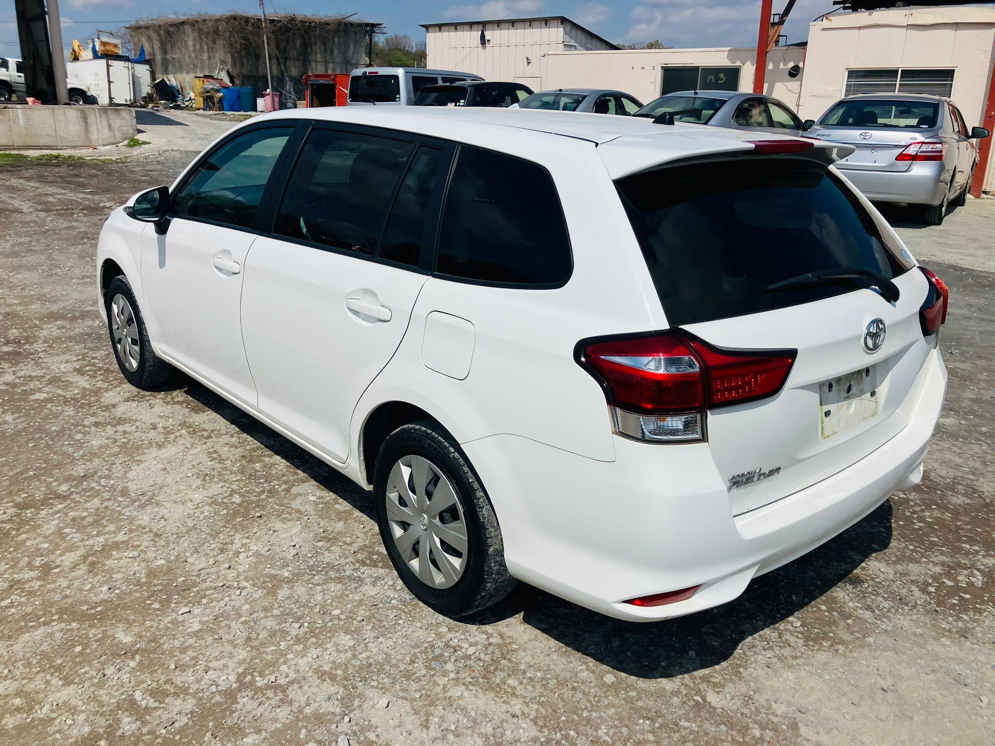 Toyota Corolla Fielder 2016