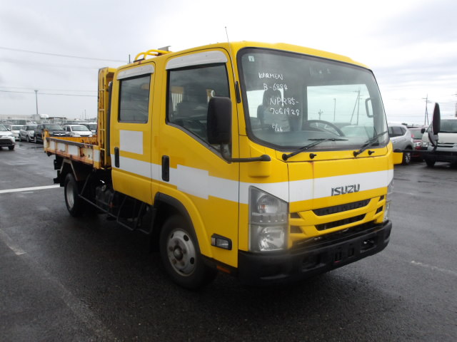 Isuzu Elf 2017