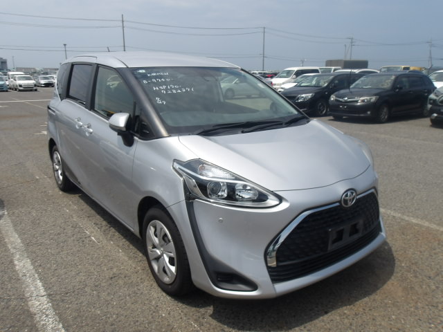 Toyota Sienta 2021