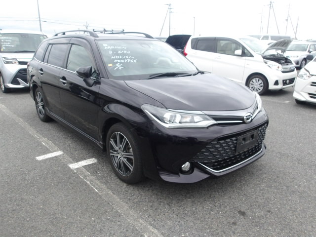 Toyota Corolla Fielder 2015