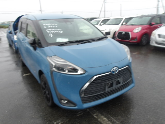 Toyota Sienta 2021