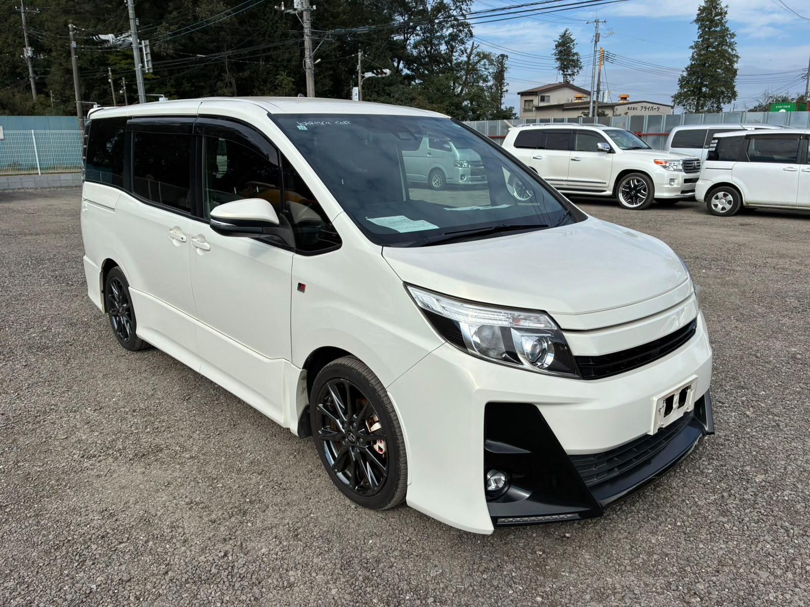 Toyota Noah 2017