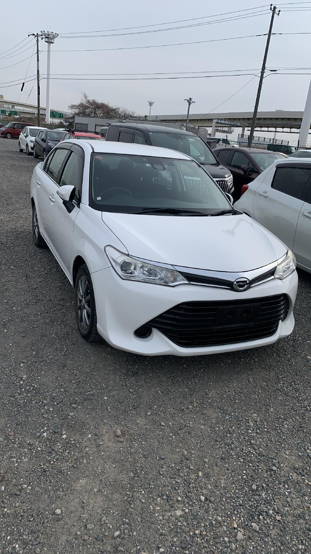 Toyota Corolla Axio 2015