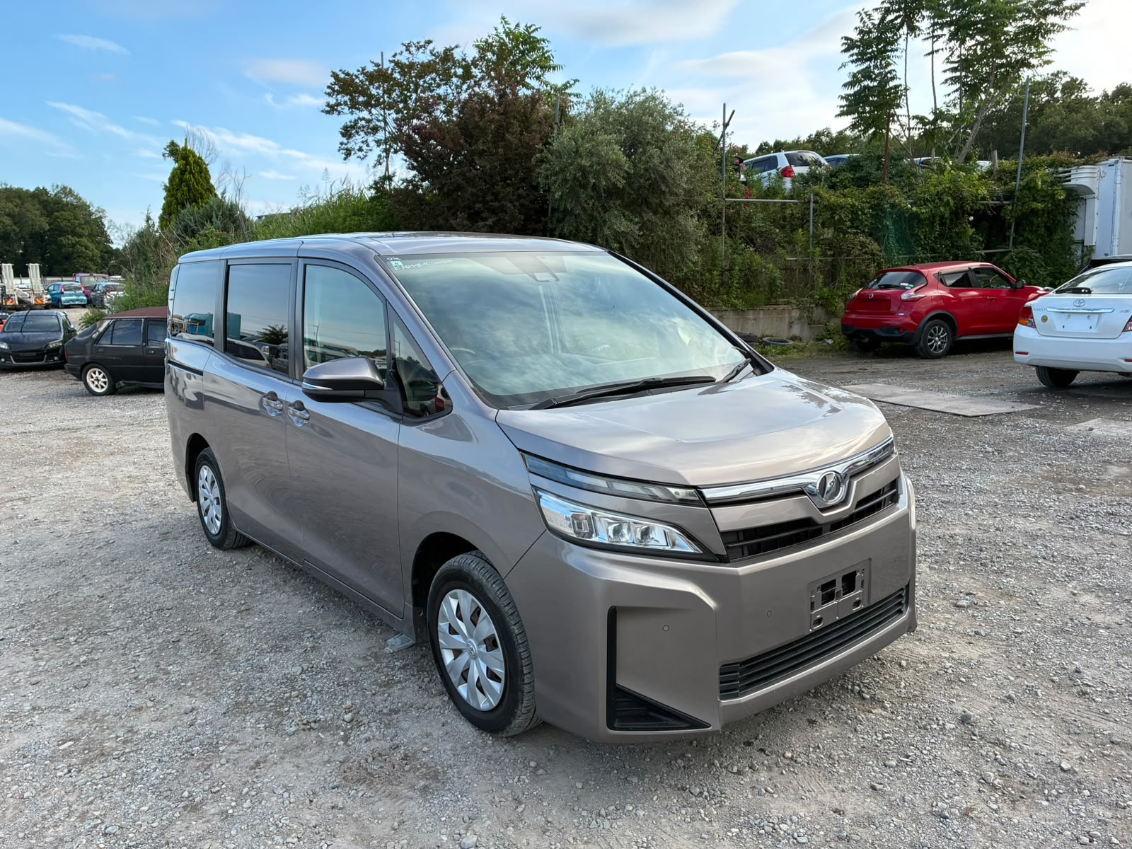 Toyota Voxy 2019