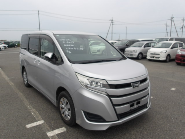 Toyota Noah 2019