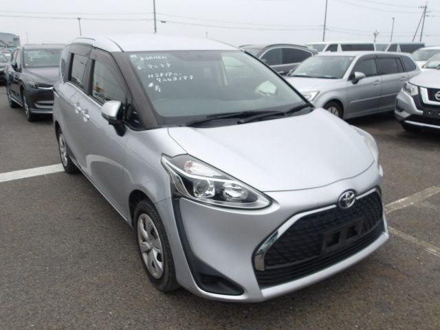 Toyota Sienta 2019
