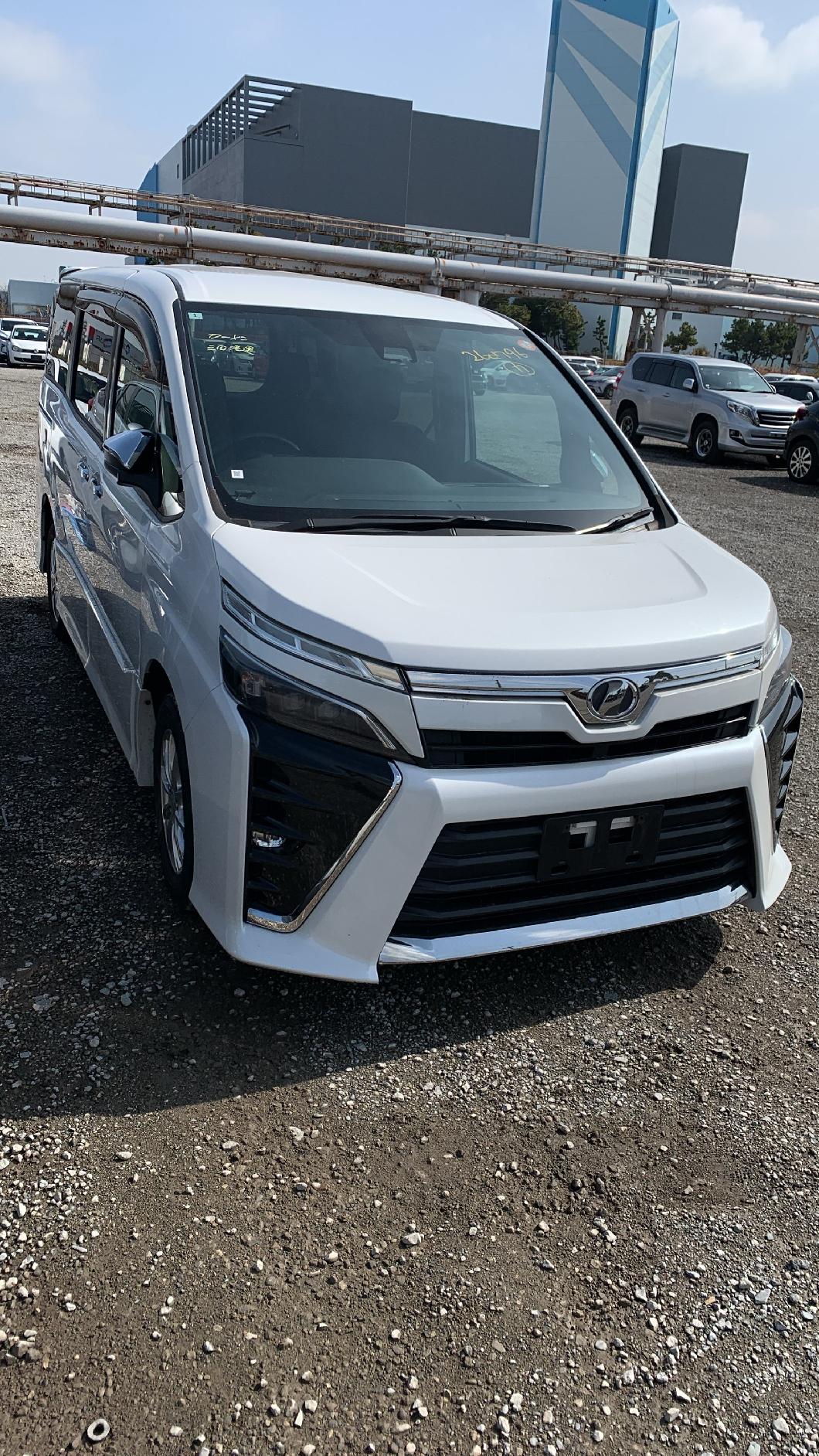 Toyota Voxy 2018