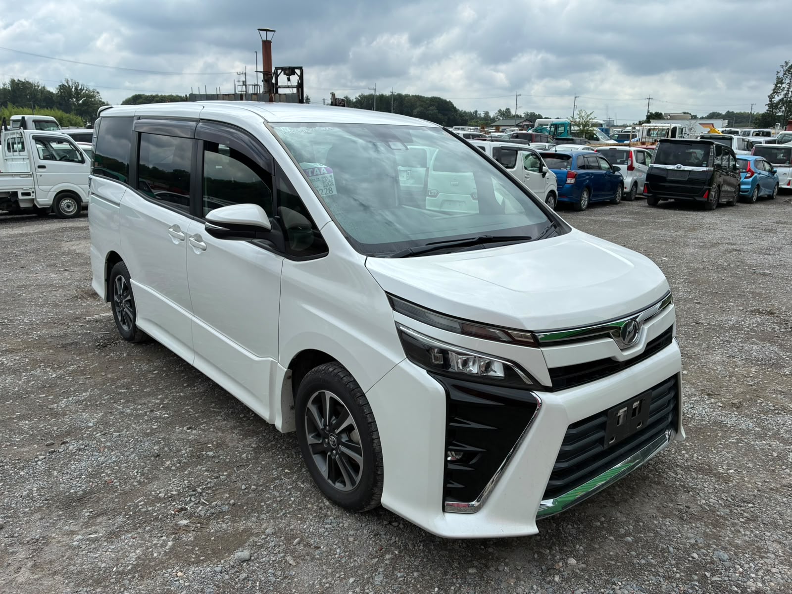 Toyota Voxy 2017