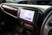 TOYOTA HILUX 2022